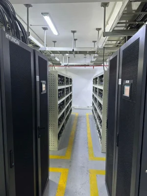Hệ thống Bộ lưu điện UPS cho trung tâm dữ liệu